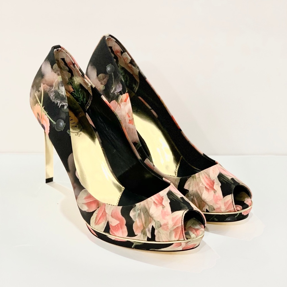 Ted Baker 39.5 / 9 floral high heels peep toe gold